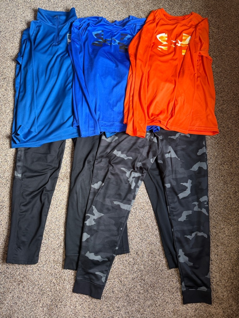 Lot of Under Armour Boys' Active Tops & Joggers